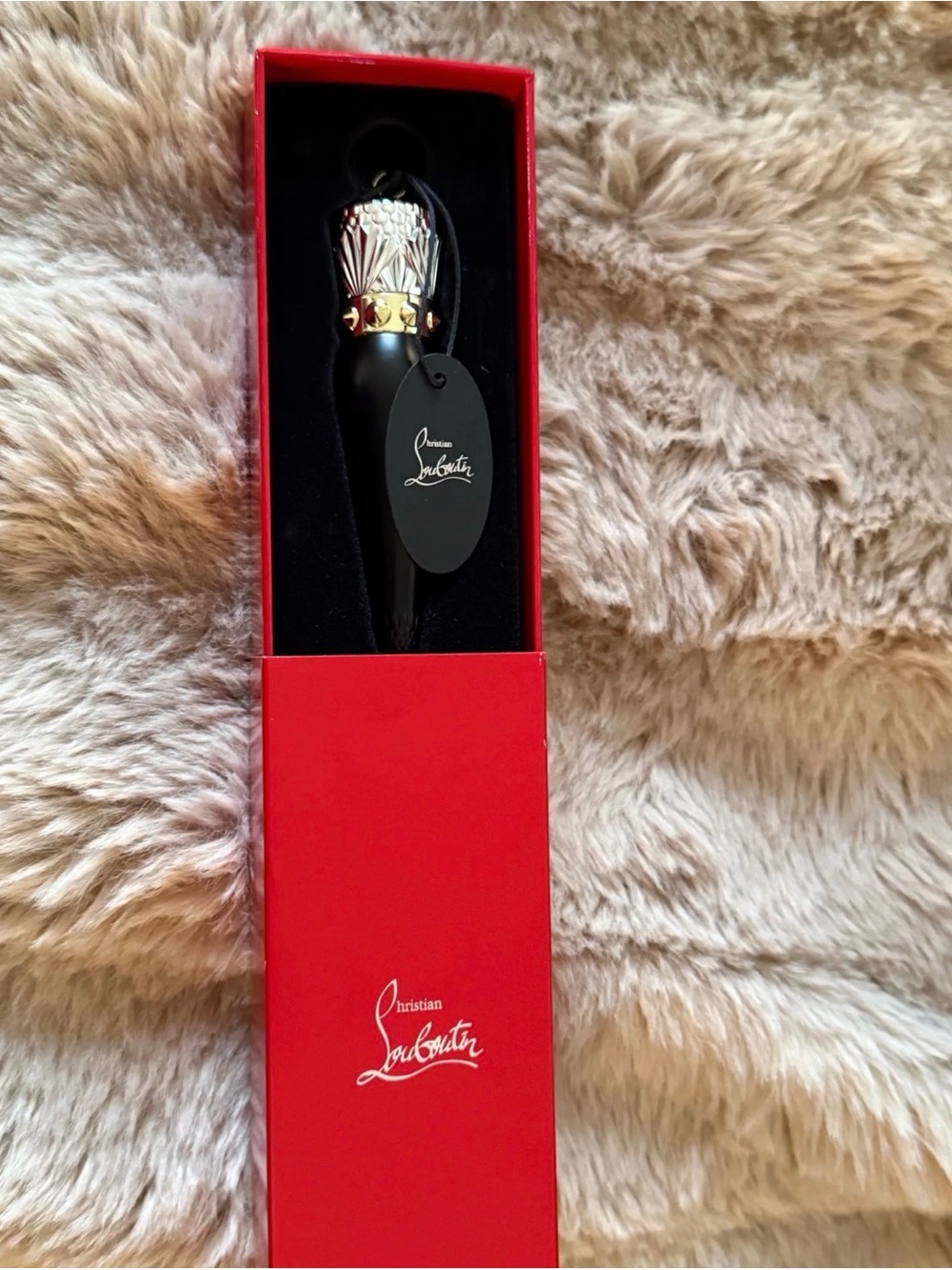Christian Louboutin: Rouge Louboutin Velvet Matte Lipstick - Cameo Matte 313M